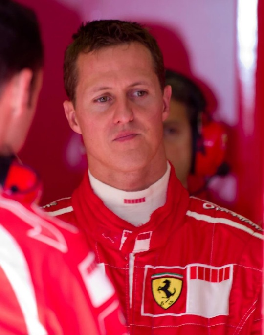Amigo de Michael Schumacher atualiza estado de saúde do ex-piloto: 'um caso sem esperança' 1 1001197689