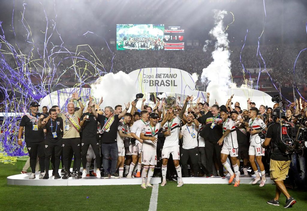 Sao Paulo conquista a Copa do Brasil pela primeira vez contra o Flamengo 1