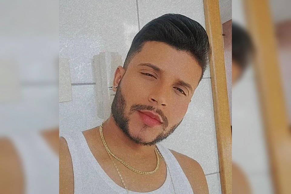 Vídeo: cantor sertanejo é filmado agredindo a mãe em Goiânia 1 Cantor sertanejo Luan