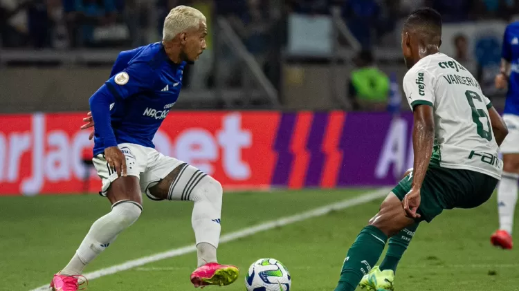 matheus pereira em acao durante cruzeiro x palmeiras jogo do campeonato brasileiro