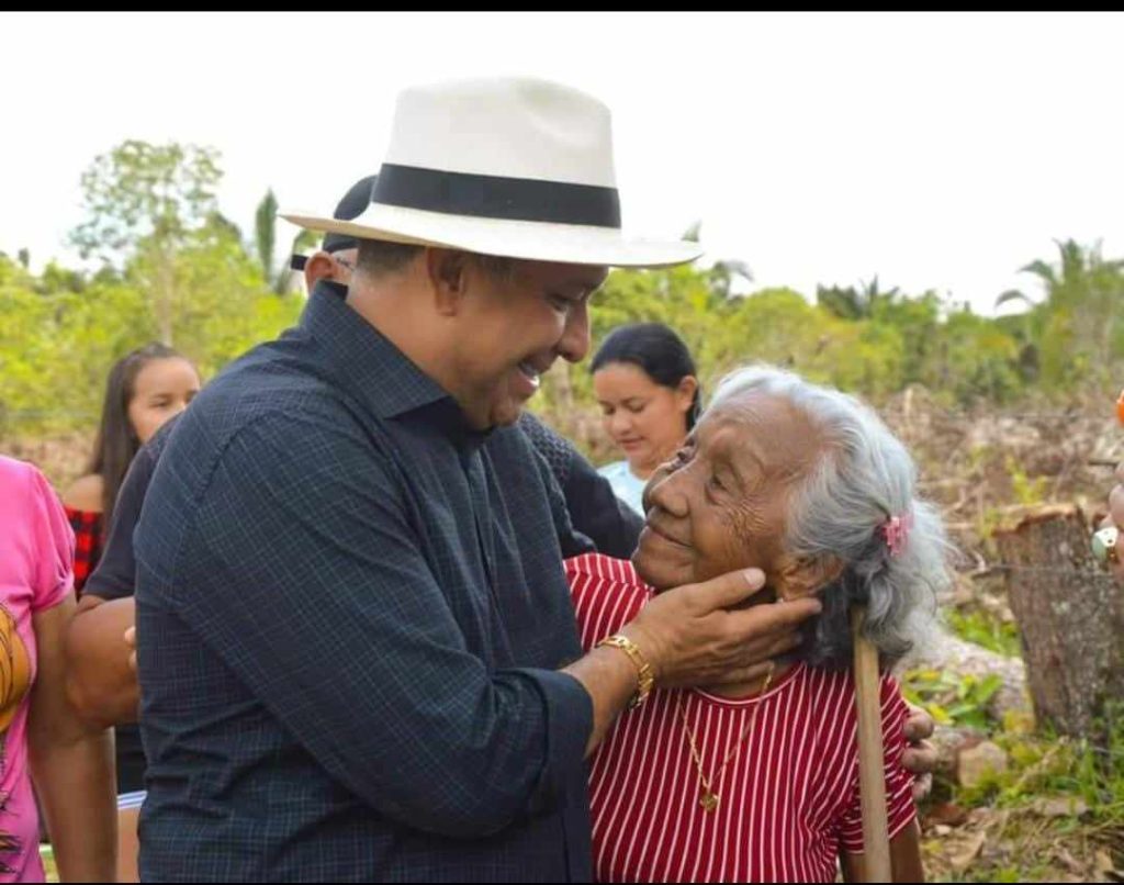 Nao escolho adversarios sou da paz podem falar mal porque vamos continuar trabalhando diz Prefeito Eraldo CB BVR