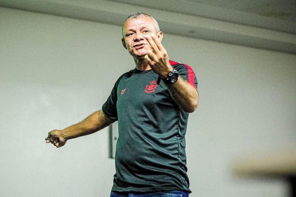 Técnico do Moto Club é preso dentro de estádio por falta de pagamento de pensão alimentícia 1 snapinsta.app 420083693 18412525801010508 1508519826459341944 n 1080