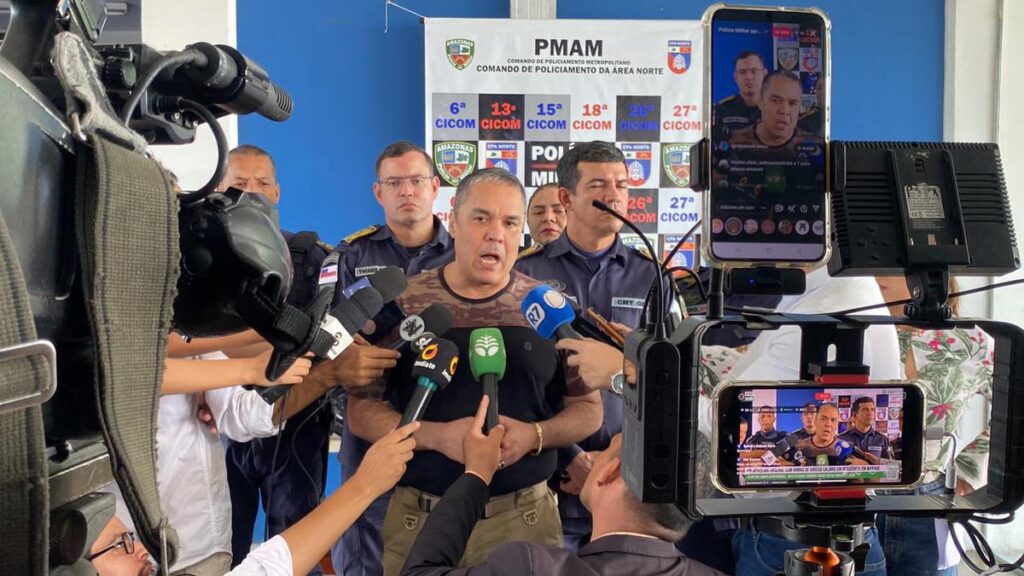 Polícia Militar do Amazonas apreende arsenal com armas de grosso calibre em residência na zona norte 1 PMAM CORONEL VINICIUS ALMEIDA SECRETARIO DA SSP AM 1024x576 1