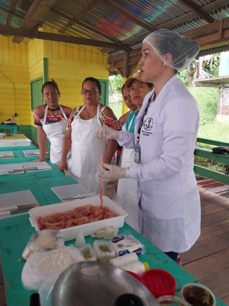 Idam Curso de benficiamento de pescado em Amatura Fotos Divulgacao 2 1152x1536 1