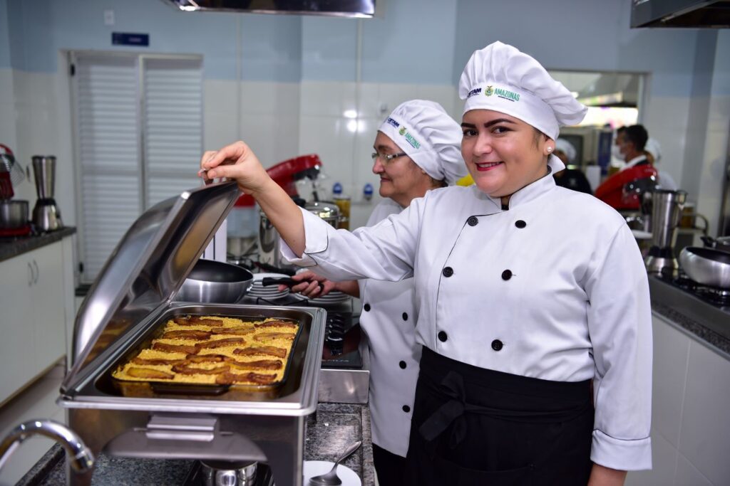 Governo do Amazonas celebra primeiro ano da Escola de Gastronomia Bernardo Ramos do Cetam 6 FOTO CLEUDILON PASSARINHO 1024x683 1