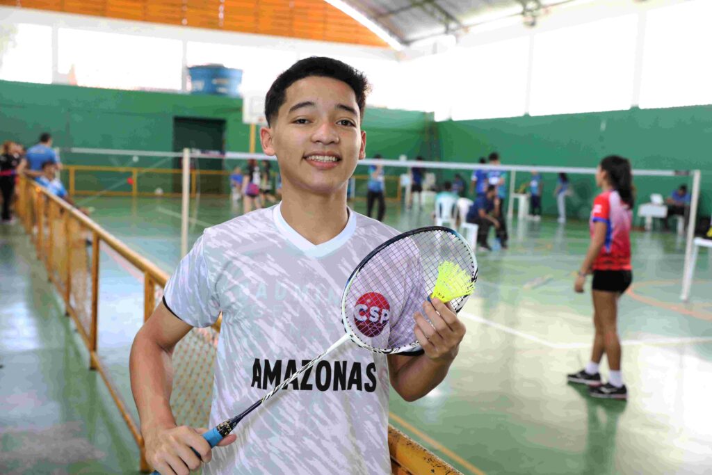 Educacao JEAs Aluno Gustavo Badminton Foto Euzivaldo Queiroz 1024x683 1