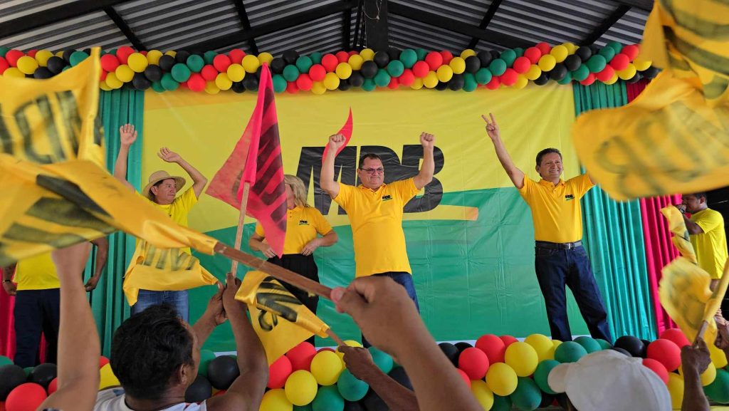 Candidato a prefeito de Barreirinha Luis Picanco rebate ataques e diz que vencera com a forca do povo 1