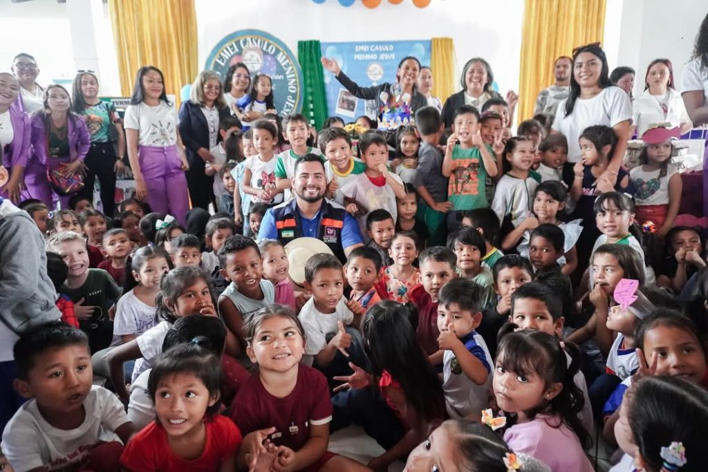 Prefeito Jarlem CB comemora 43 Anos da EMEI Casulo Menino Jesus em Boa Vista do Ramos 1 FB IMG 1746102856461