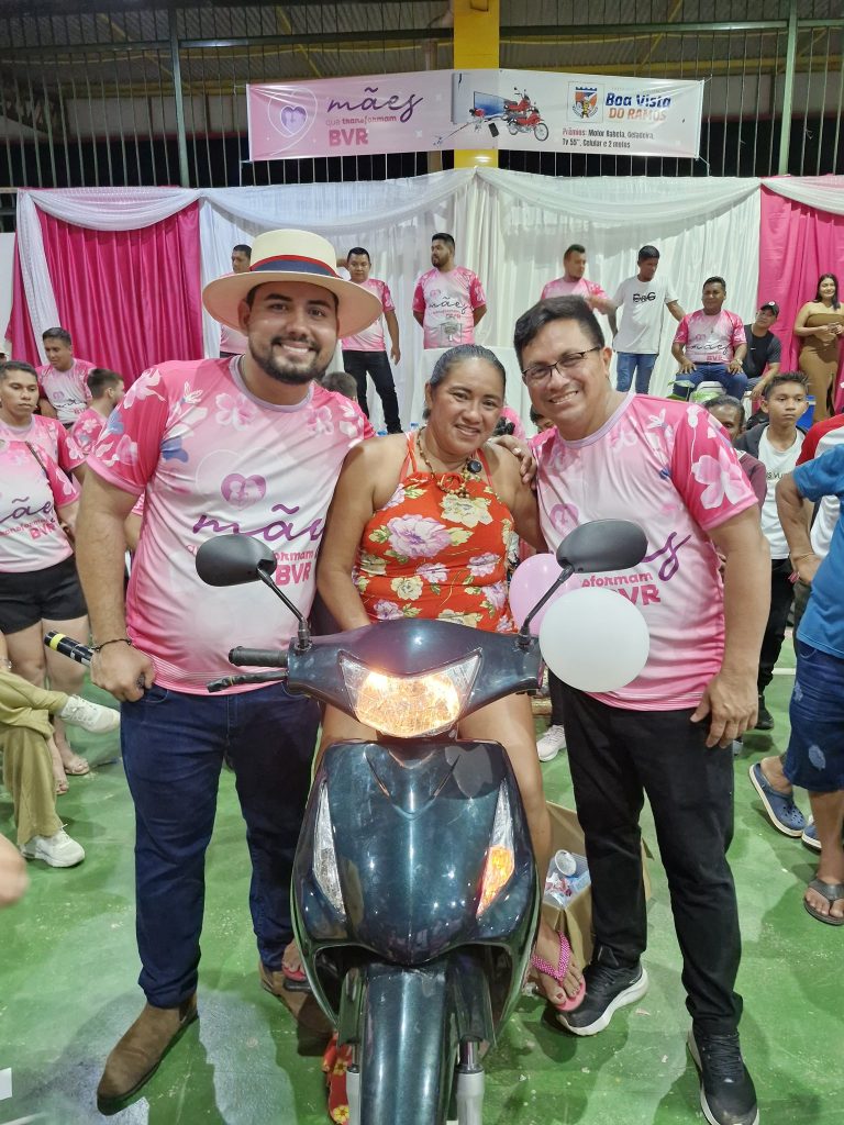 Festa memorável para as mães promovida pela gestão Jarlem CB e Marcos Verçosa teve mais de 400 prêmios 1 Festa memoravel para as maes e promovido pela nova gestao do prefeito Jarlem CB Boa Vista do Ramos