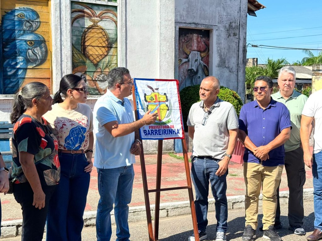Prefeito Darlan e desembargador presidente Jomar Fernandes do TJAM lançam pedra fundamental para a construção do novo Fórum de Justiça de Barreirinha 1 IMG 20250709 WA0073