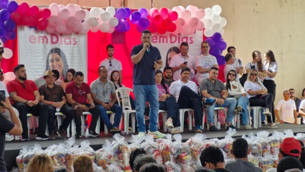 Jarlem CB prega união e estende a mão ao médico Alexandre, seu adversário político, durante evento da deputada Mayra, VÍDEO1 1 Jarlem CB foi ap
