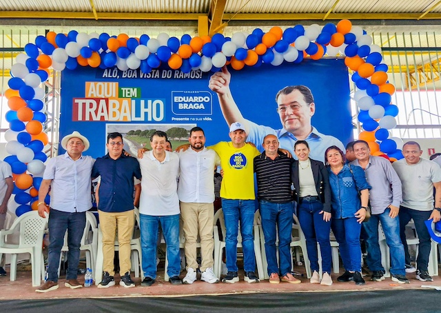 Populacao de Boa Vista do Ramos recebeu UBS Fluvial nova orla e ginasio em dia festivo 2