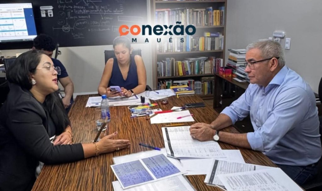 No escritório da Seinfra foi a reunião entre a prefeita Macelly e o secretário Henrique 