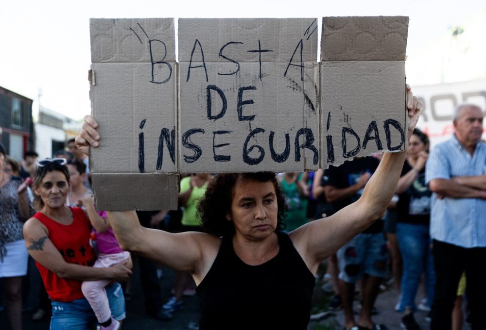 Manifestantes se reúnem nas ruas de Buenos Aires em primeira paralisação geral do governo Milei, em 24 de janeiro de 2024.. — Foto: Tomas Cuesta/AFP