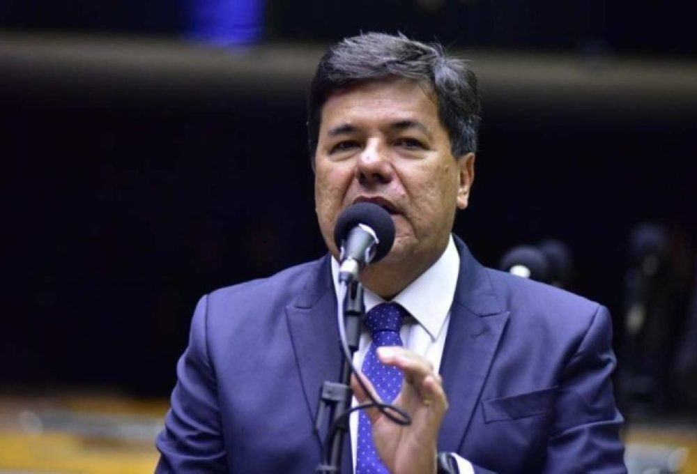 O parlamentar disse que os políticos precisam pensar mais nos eleitores, que aprovam a PEC de sua autoria, e menos nas suas estratégias eleitorais - (crédito: Zeca Ribeiro/Câmara dos Deputados)