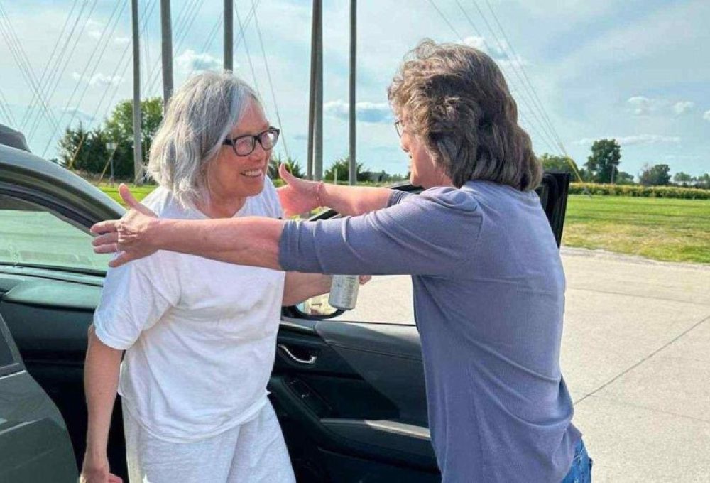 Sandra Hemme saiu da prisão após 43 anos. Ela é a mulher encarcerada injustamente há mais tempo conhecida nos EUA - (crédito: Divulgação/Innocence Project/Cortesia da equipe jurídica da Hemme)