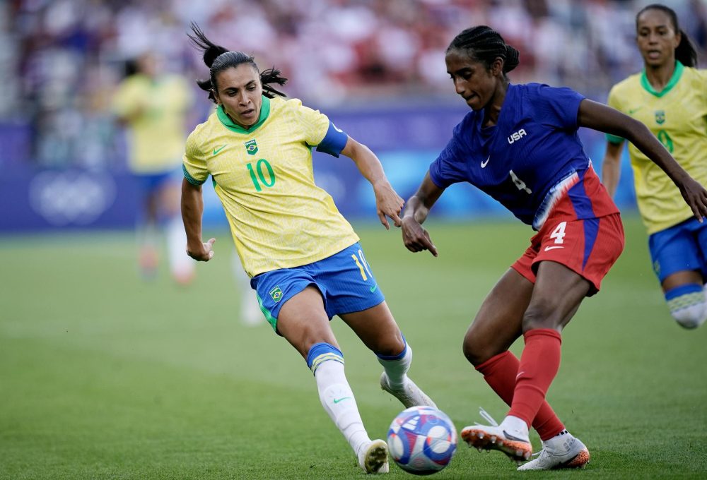 Brasil fica com a medalha de prata no futebol feminino. Foto: Alexandre Loureiro/COB