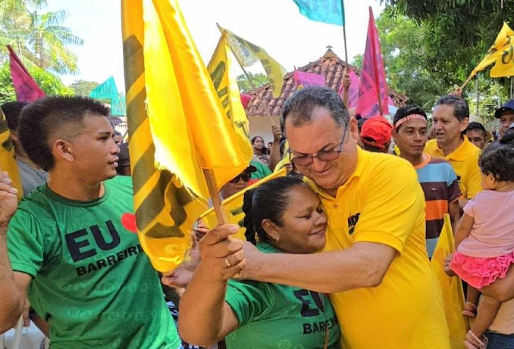 A chapa em como slogan “A MUDANÇA QUE BARREIRINHA PRECISA”