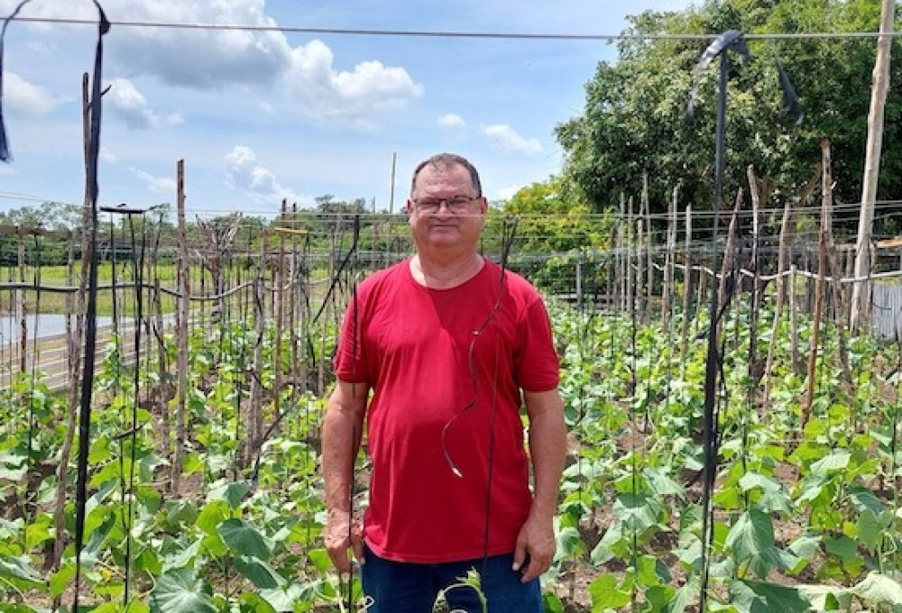 Produtor de êxito no setor primário; ele carregar bagagem repleta de experiência e visão