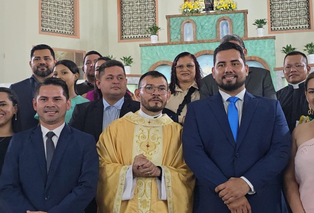 Quando diácono, realizou trabalhos missionários nos municípios de Maués e Boa Vista do Ramos