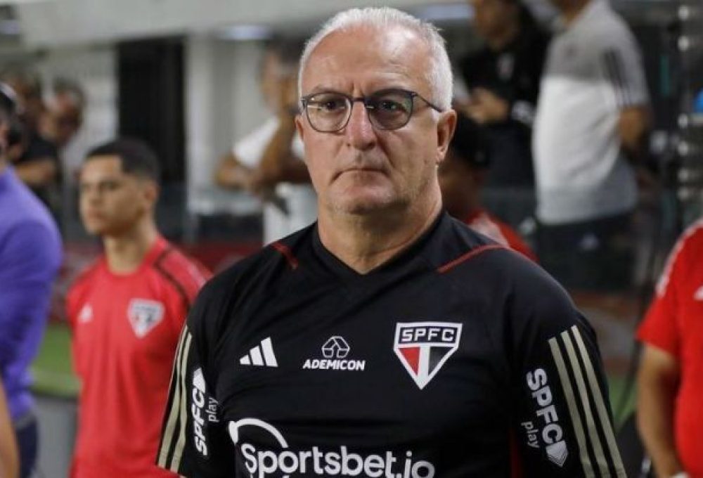 Dorival na partida entre São Paaulo x Red Bul Bragantino. Ele está no SPFC desde abril de 2023
Crédito: Crédito: Rubens Chiri/Saopaulofc.net