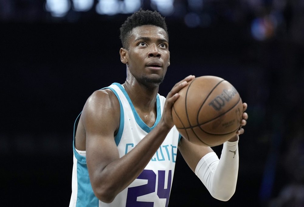 Brandon Miller, segunda escolha do draft pelo Charlotte Hornets — Foto: Getty Images