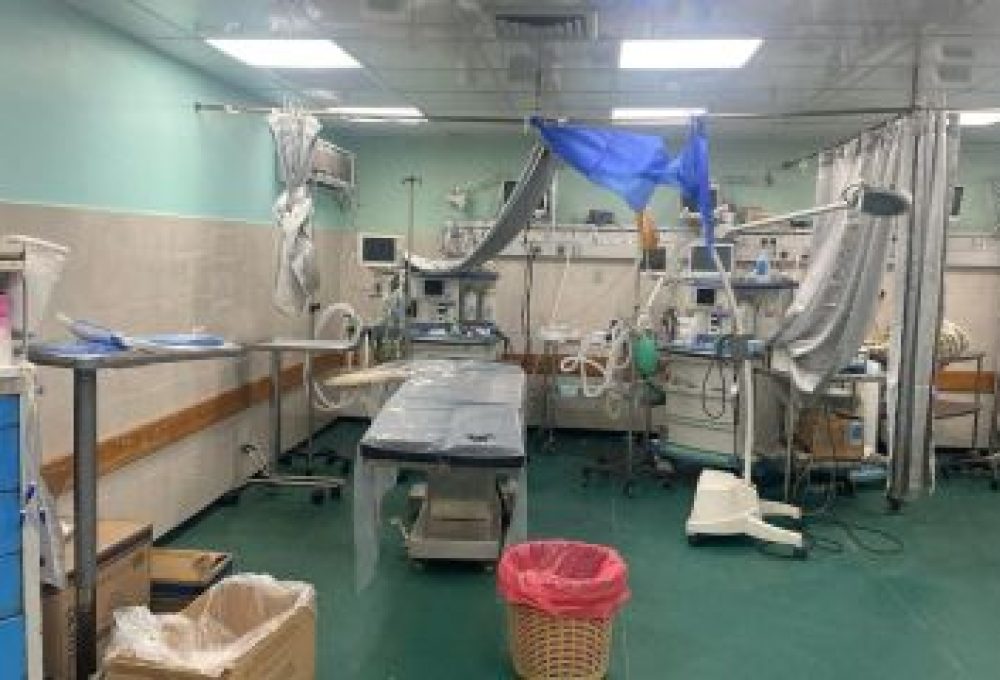 Hospital Al Shifa em Gaza
12/11/2023 — Foto: Ahmed El Mokhallalati/via REUTERS