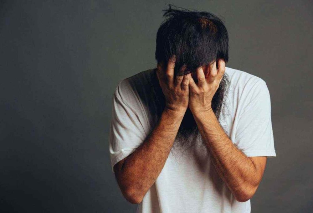 O vício pode levar o indivíduo ao rompimento de laços afetivos, ansiedade e depressão.
(foto: Freepik)